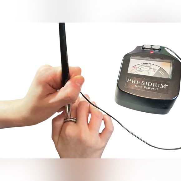 Sapphire & Cubic Zirconia Sterling Silver Ring (7.5) - Picture 11 of 11